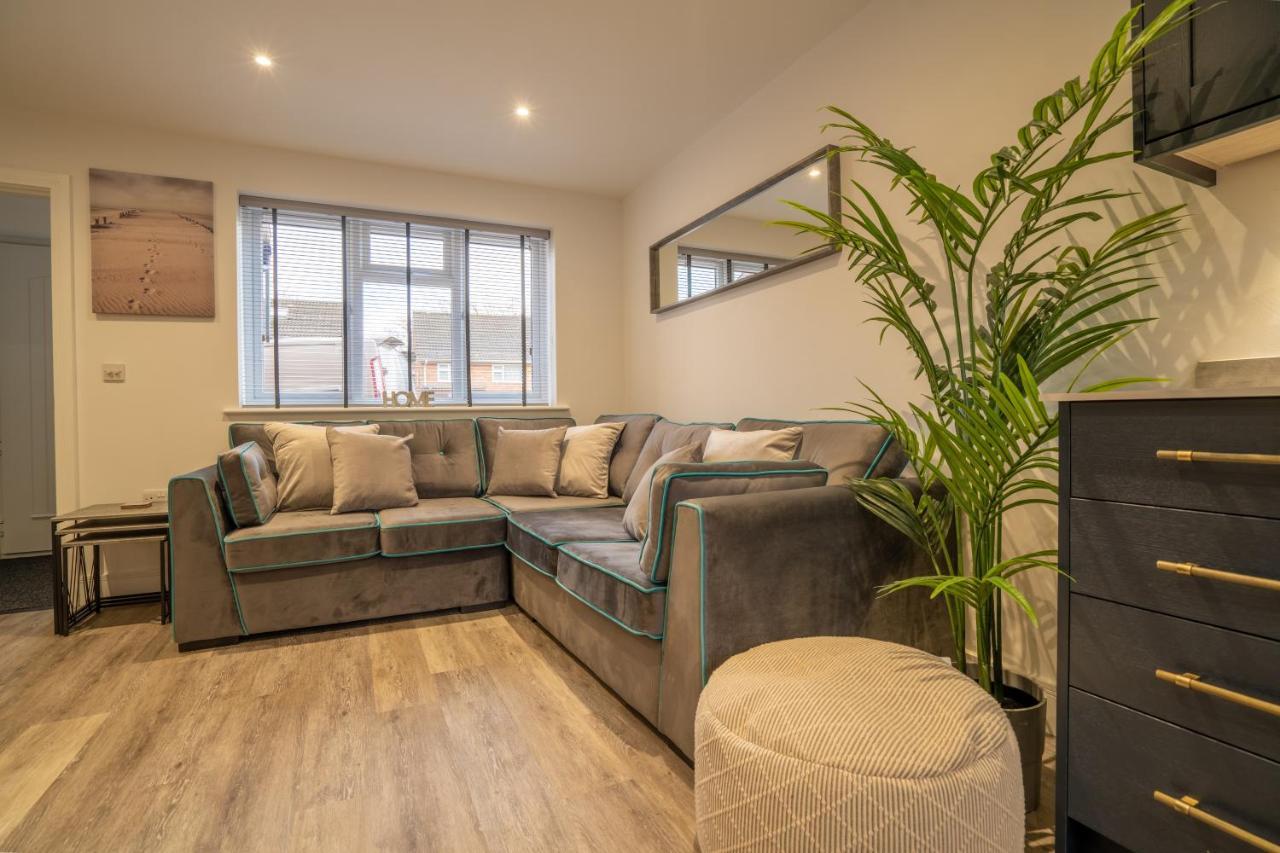 Mill Road Ground Floor Apartment Crawley  Exterior foto
