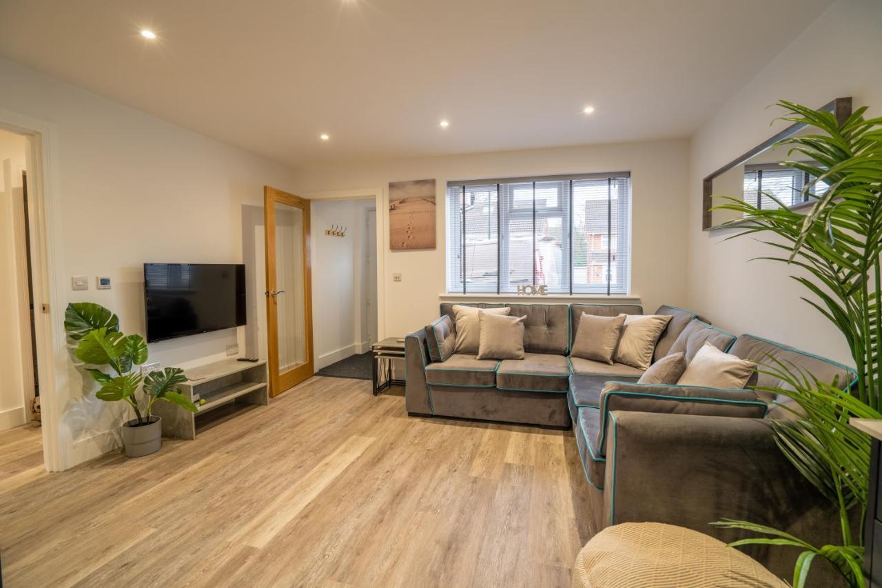 Mill Road Ground Floor Apartment Crawley  Exterior foto