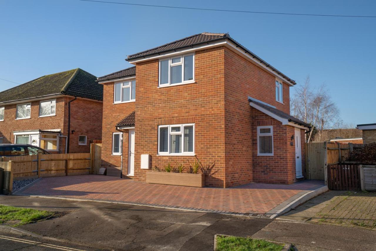 Mill Road Ground Floor Apartment Crawley  Exterior foto